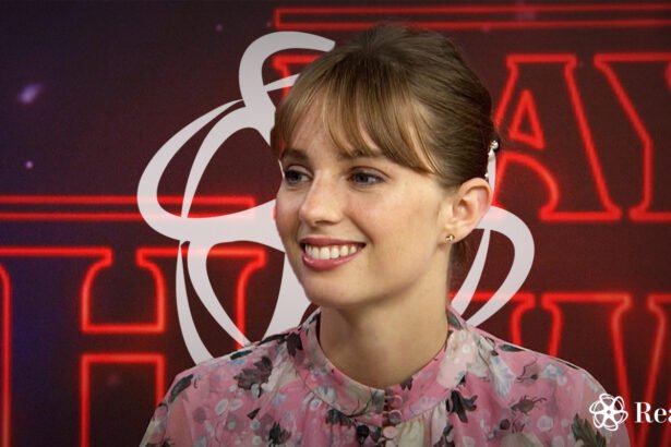 Maya-Hawke-Height-615x410 Coin Home 3