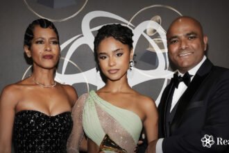 tyla-parents-330x220 Coin Home 2